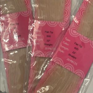 Donna Bella Flat Tip hair extensions. 22”